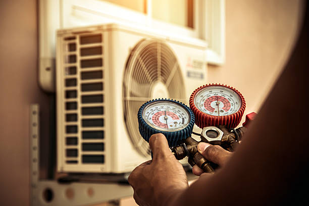 Professional Ductwork Repair technician working in Wingo, KY